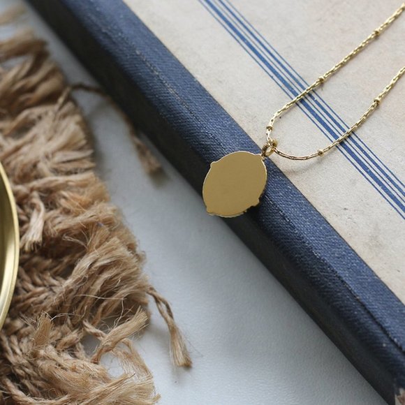 NEW 18K Gold Plated Mother Of Pearl Oval Necklace - Picture 6 of 8